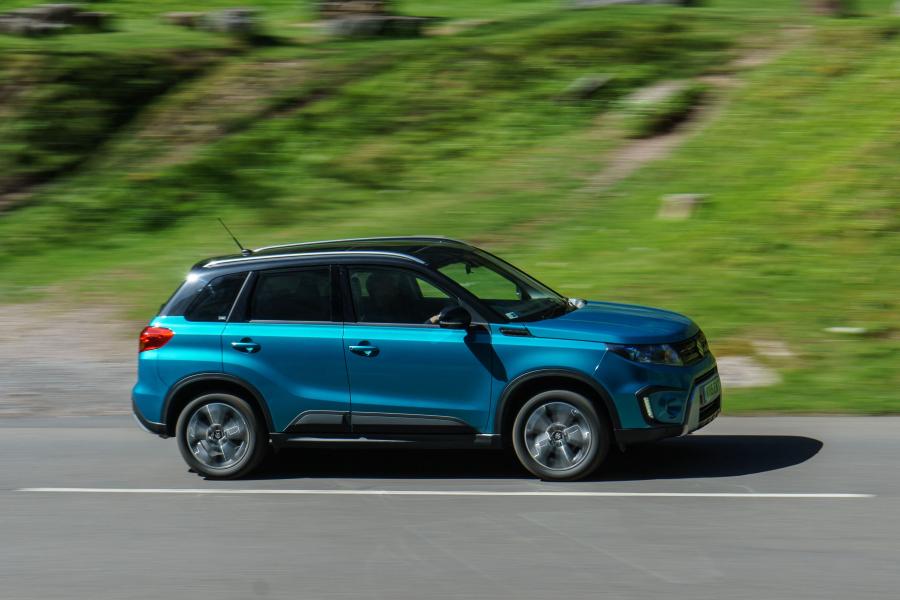  Suzuki Vitara 2015 года  (UK) (фото 16 из 24)